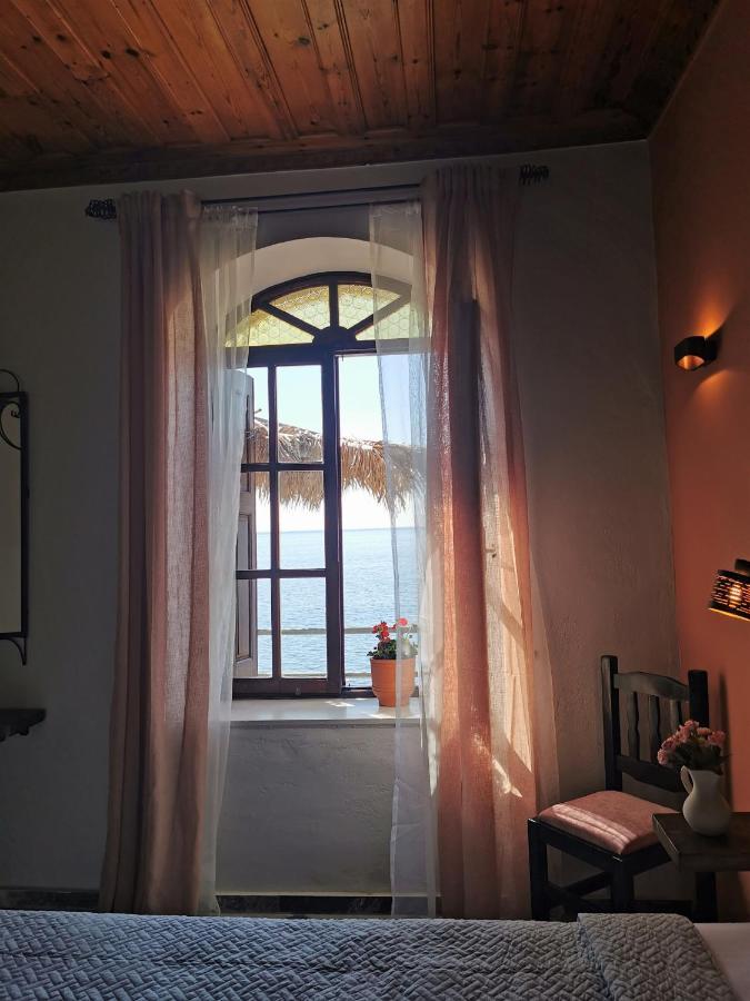 Terracotta Boutique Beach Studios Mithimna Ngoại thất bức ảnh